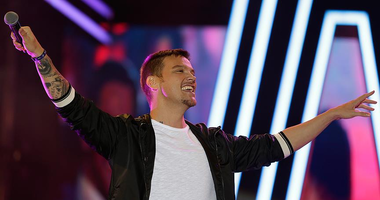 Ünlü sanatçı müjdeyi verdi!