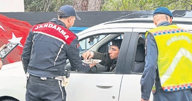 Ekipler Marmaris’te trafik ihlallerine geçit vermiyor