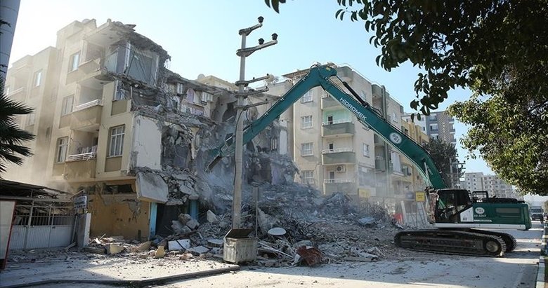 Deprem bölgesinde hasar tespit çalışması sürüyor: 50 bin 576 binanın acil yıkılması gerekiyor
