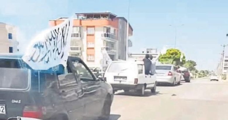 Taliban bayraklı konvoya soruşturma