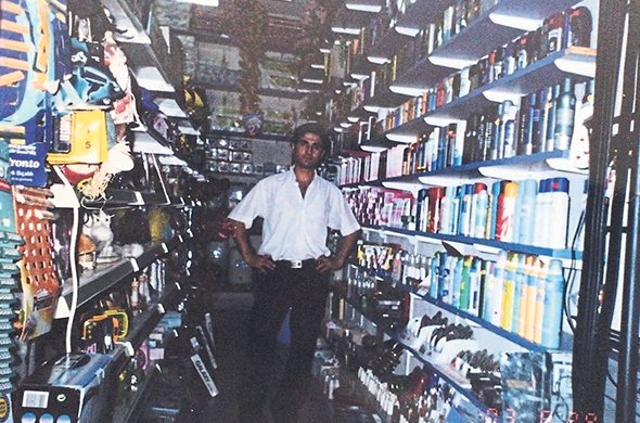 Okumaya geldiler mağaza zinciri kurdular