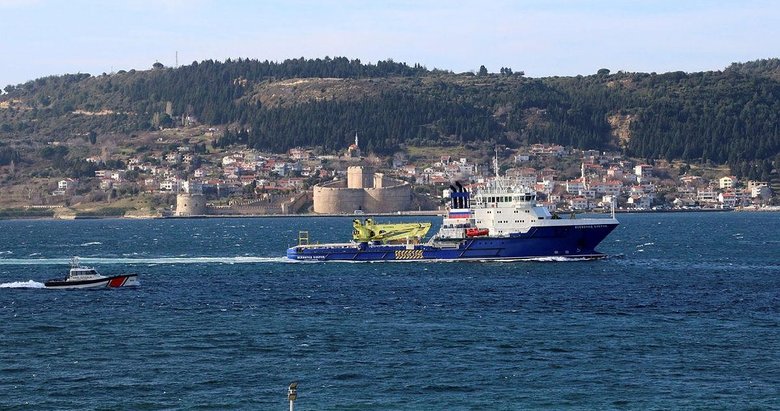 Rus askeri lojistik gemisi, Çanakkale Boğazı’ndan geçti