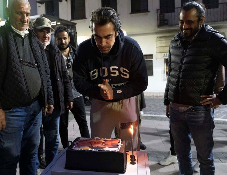 Bir Zamanlar Çukurova’nın Hakan’ı İbrahim Çelikkol’a sette sürpriz doğum günü!