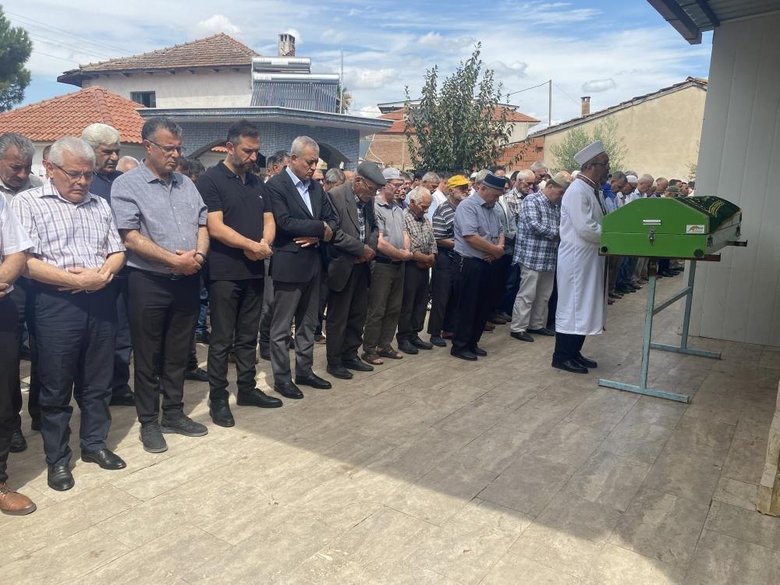 Beden eğitimi dersinde hayatını kaybetmişti! 11 yaşındaki Mert toprağa verildi