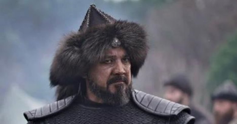 Ödüllü Kazak oyuncu yakın takipte