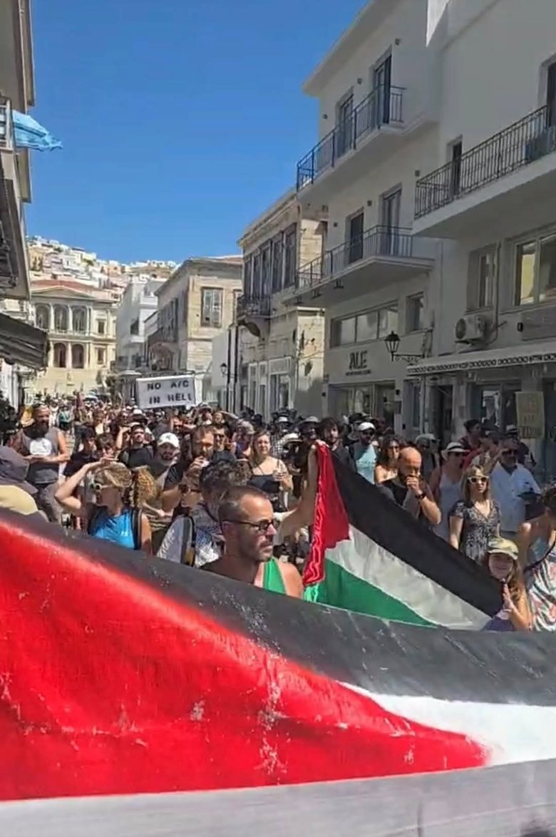 Yunanistanlılar, İsraillilerin adaya ayak basmasını engelledi