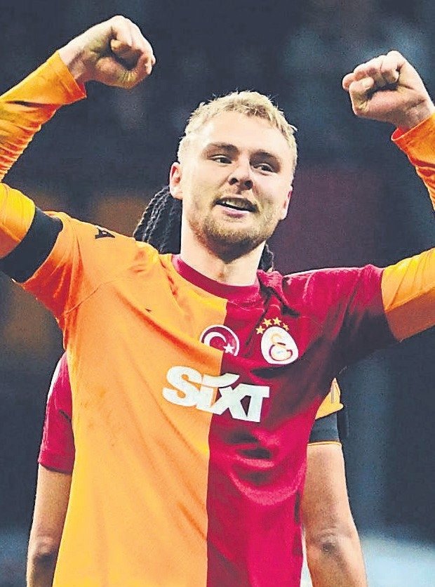 Galatasaray kapış kapış