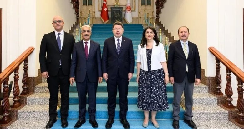 Son dakika: Adalet Bakanı Tunç, DEM heyeti ile görüştü