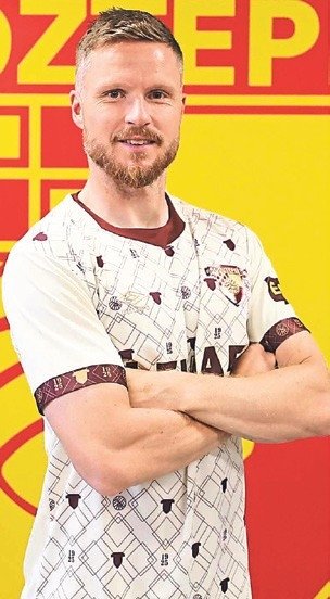 Göztepeli stoper Taha’ya hücum