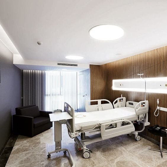 Uşak’ta beyin tümörü kafatası açılmadan burundan alındı