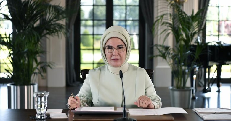 Emine Erdoğan: Üstlendikleri öncü rol ile kadınlar, yarınlarımızı inşa etmeye devam edecekler