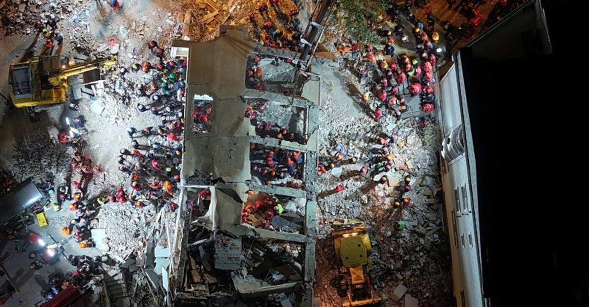 Gebze’de 7 katlı bina çöktü: 3 ölü