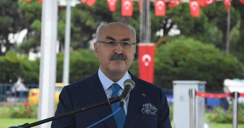 Vali Yavuz Selim Köşger’den İzmirlilere hasar tespiti uyarısı