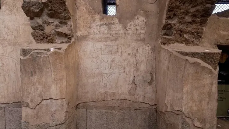 izmirin-altindaki-buyuk-sir-ortaya-cikti-gorenler-gozlerine-inanamadi-1790928735832.jpeg