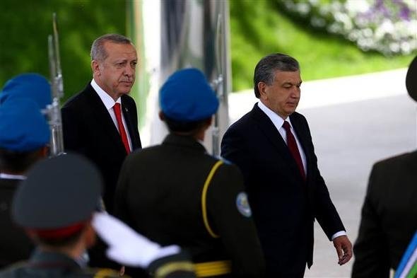 Cumhurbaşkanı Erdoğan Özbekistan’da böyle karşılandı