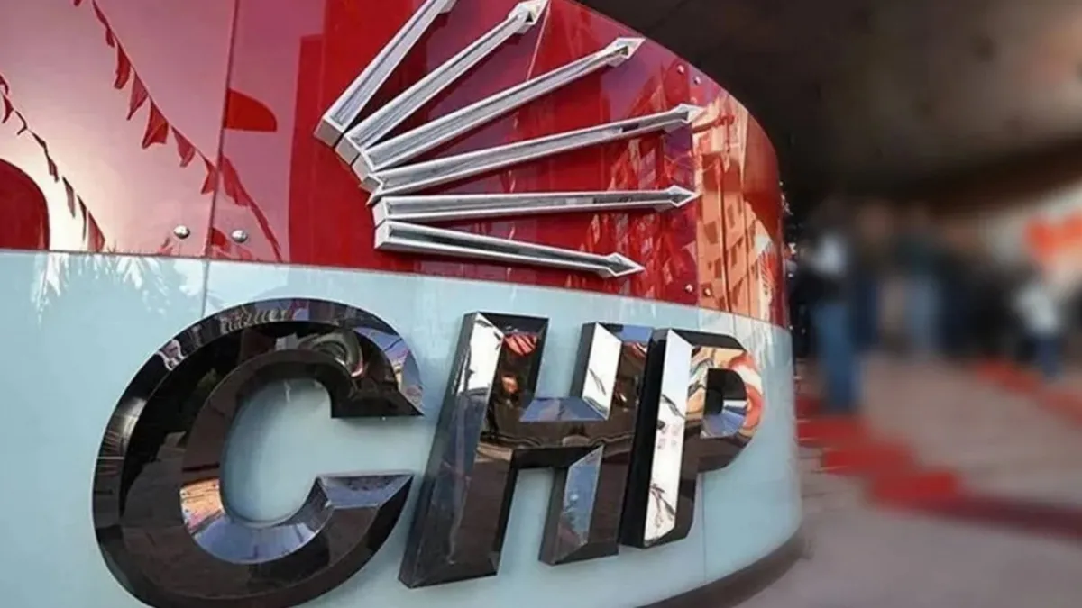 CHP’de baş döndüren örgüt temizliği