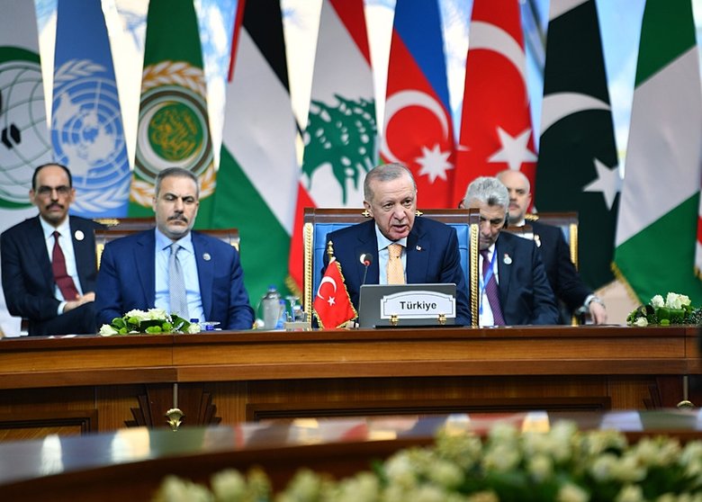 Başkan Recep Tayyip Erdoğan’dan Mısır dönüşü uçakta önemli açıklamalar