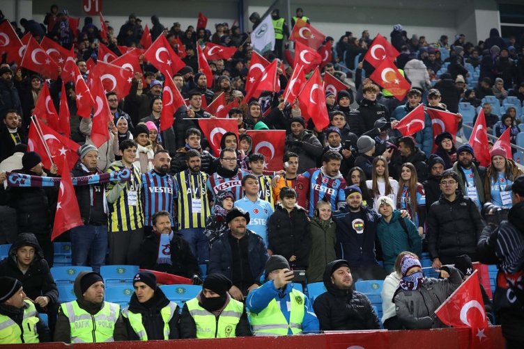 Trabzonspor’dan anlamlı hareket... Basel maçı gelirleri AFAD’a bağışlandı