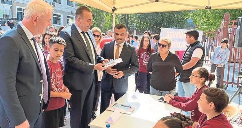 İzmirli öğrencilerin yazdığı kitapla yaralar sarılacak