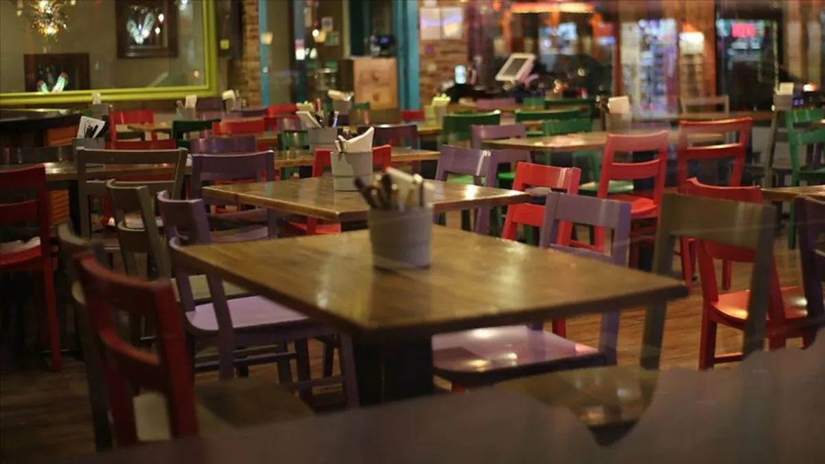 "Bekar mı, bana ayarlar mısın?" dedi başına gelmeyen kalmadı! Restoran müdürüne Yargıtay'dan tokat gibi cevap!