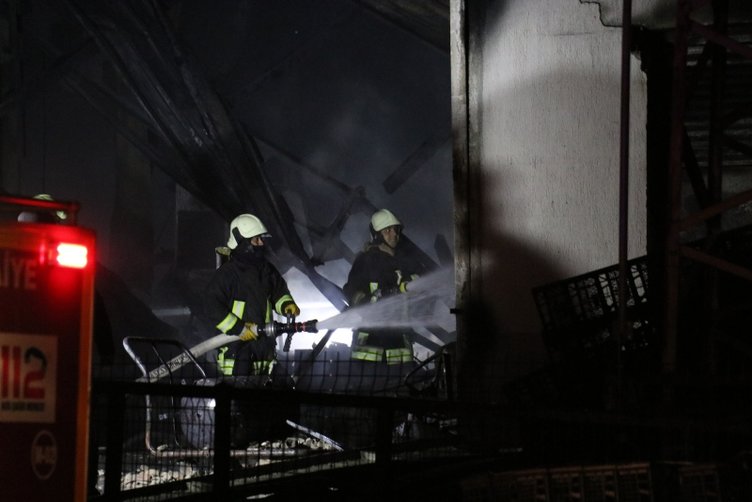 Denizli’de alevli gece! Fabrika kül oldu