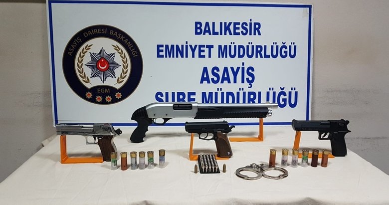 Balıkesir’de polis 6 silah ele geçirdi