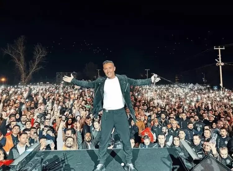 Mustafa Sandal: Almanlar şarkımızı çalmış!