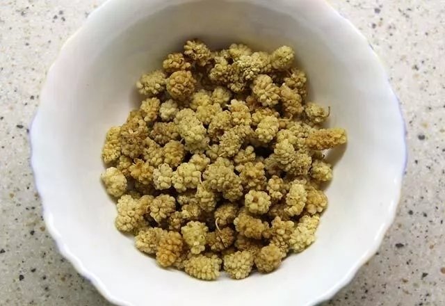 Kurusu yaşını solladı! Günde 1 avuç yerseniz...