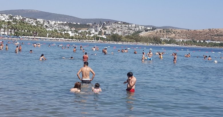 Bodrum’da bayramın ikinci gününde de plajlar doldu