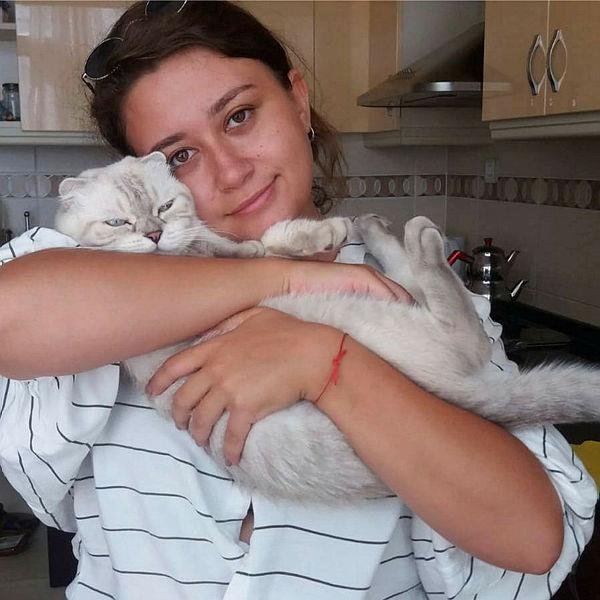 Üniversiteli Simay minibüsün altında kaldı! İzmir'de yürek yakan ölüm