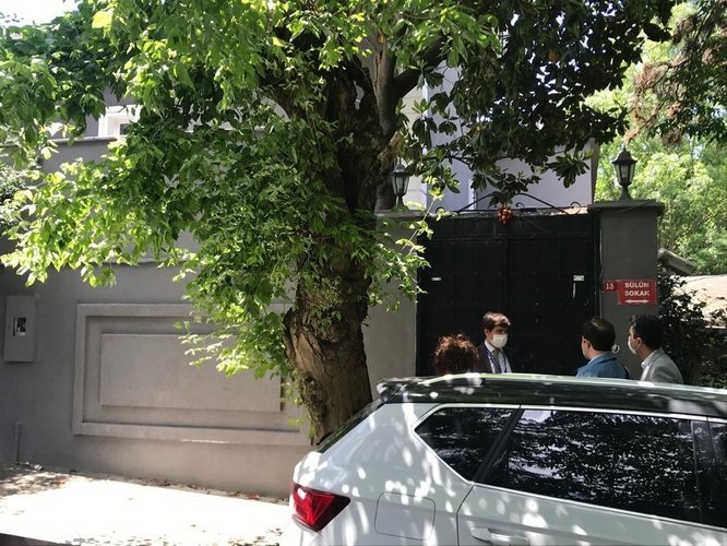 Soner Yalçın’ın kaçak villasında skandal! Denetime gelen bakanlık görevlilerini eve almadı