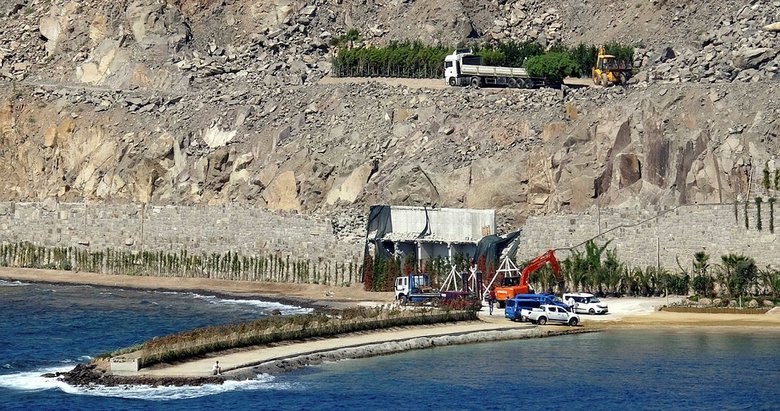 Bodrum’daki projenin kaçak bölümlerinde yıkım başladı