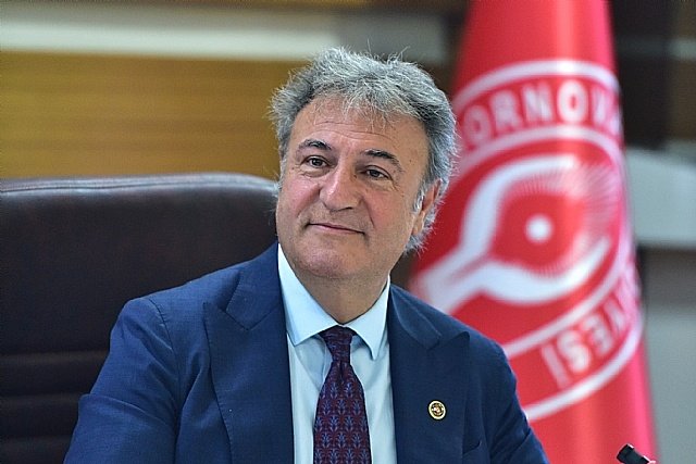 CHP Bornova’da karıştı başkan toplantıyı terk etti