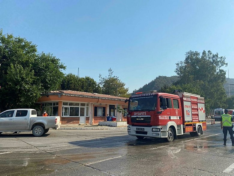 Marmaris’teki yangın 7’nci günde! Alevler Kızkumru Plajı’nı çevreledi