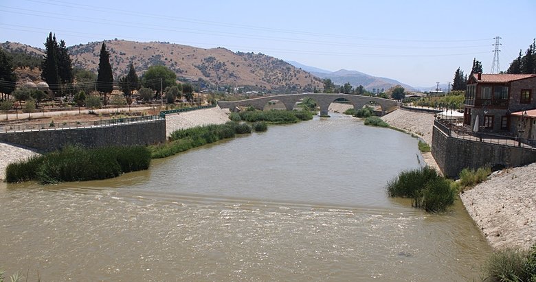 Çine Çayı geçtiği topraklara bereket dağıtıyor