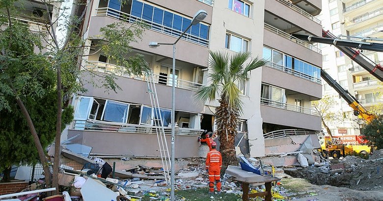İzmir depreminde yıkılan Cumhuriyet Sitesi C Blok için sanıklara istenen ceza belli oldu