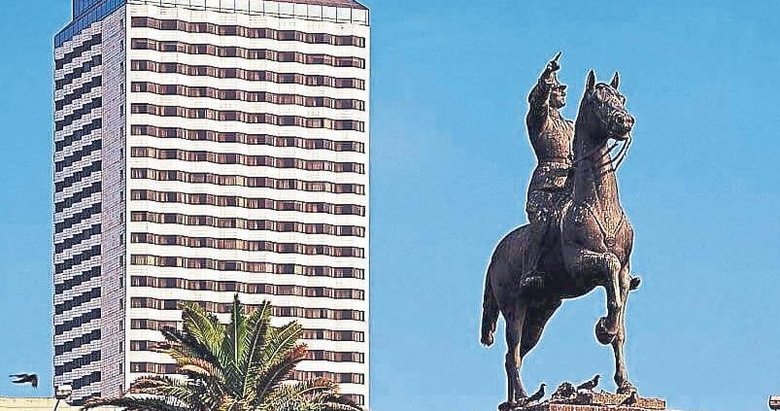 Kimden yanasın Soyer!