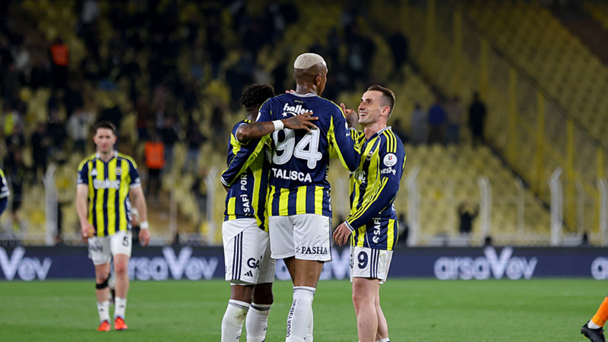 Fener gurbette Konya önünde