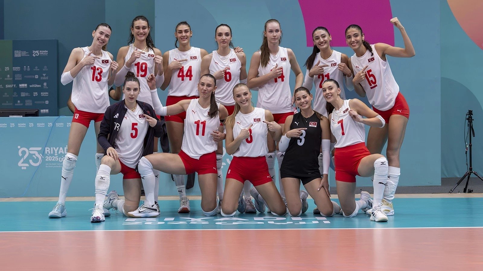 A Milli Kadın Voleybol Takımı tam gaz