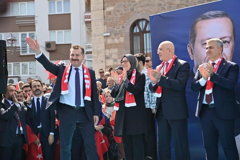 AK Parti Balıkesir milletvekili adayları tanıtıldı