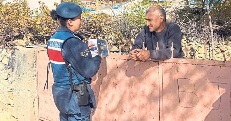 Jandarma ekiplerinden Afyonkarahisar’da kadına şiddete karşı çalışma