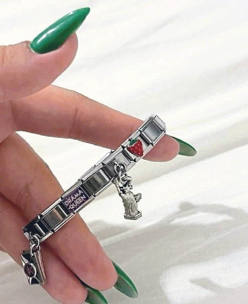 Tarzınızı yansıtmanın en şık yolu: Charm bileklik