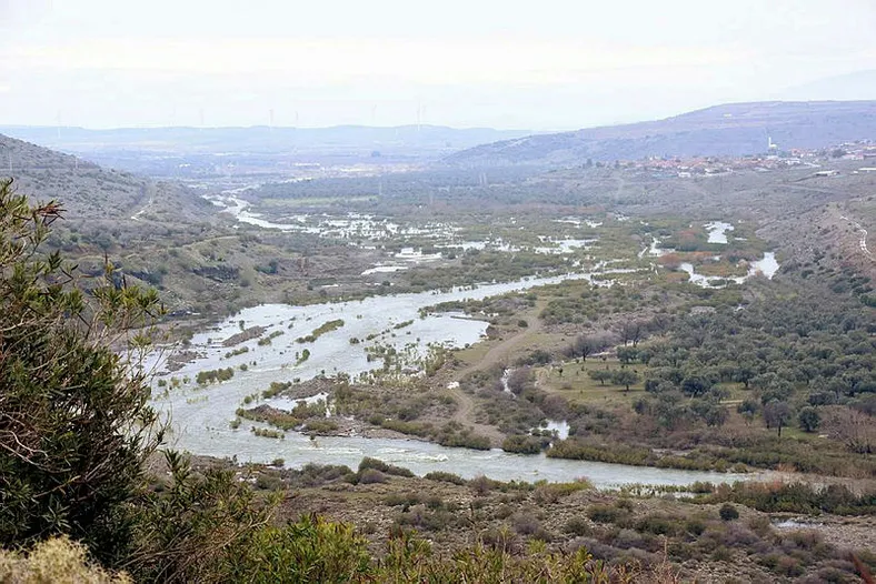 dsiden-izmirin-o-barajina-karsi-acil-kod-ile-uyari-1548420144261.jpg&mw=788