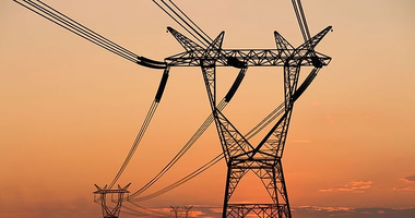 İzmir’in 12 ilçesinde saatlerce elektrik kesintisi alarmı