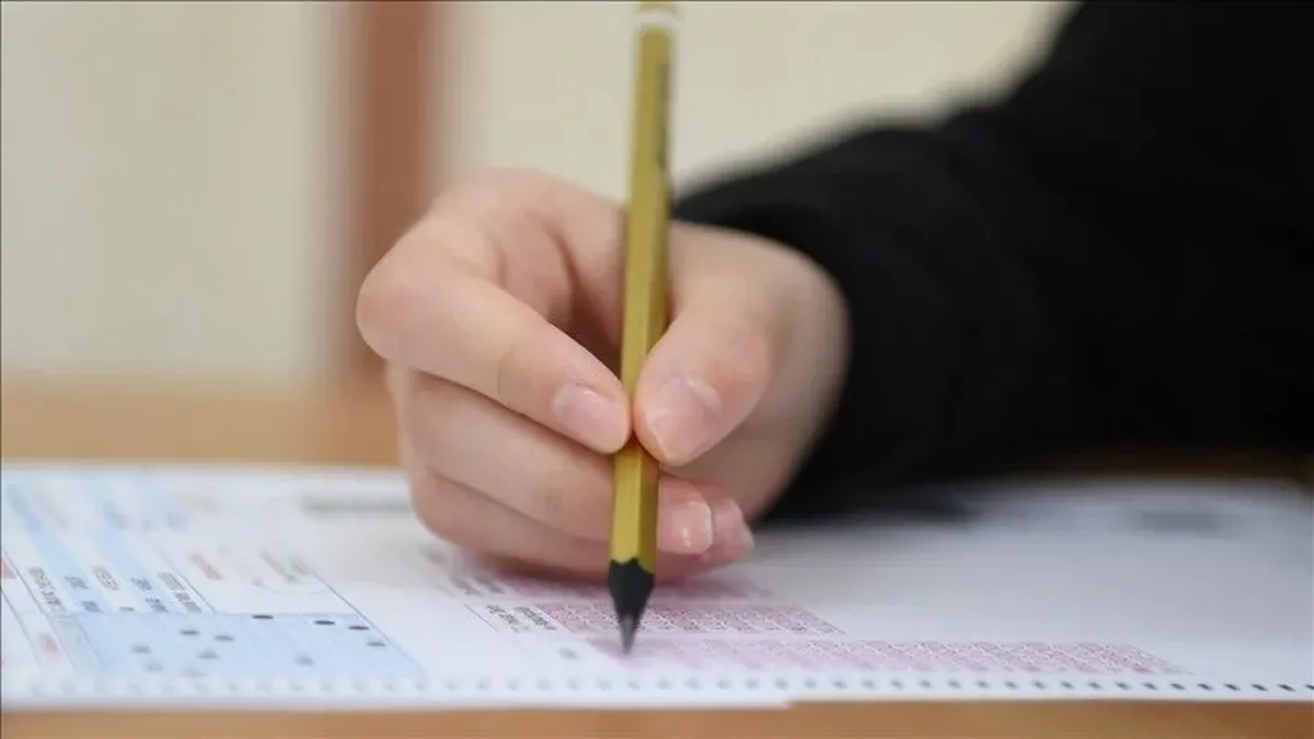 Bugün ne sınavı var? Bugün sınav mı var? KPSS saat kaçta bitecek?