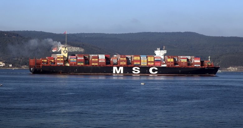 Dev konteyner gemisi MSC Viviana Çanakkale Boğazı’ndan geçti
