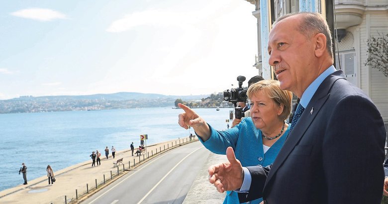 Başkan Erdoğan görevini bırakacak olan Alman Şansölyeyi ağırladı