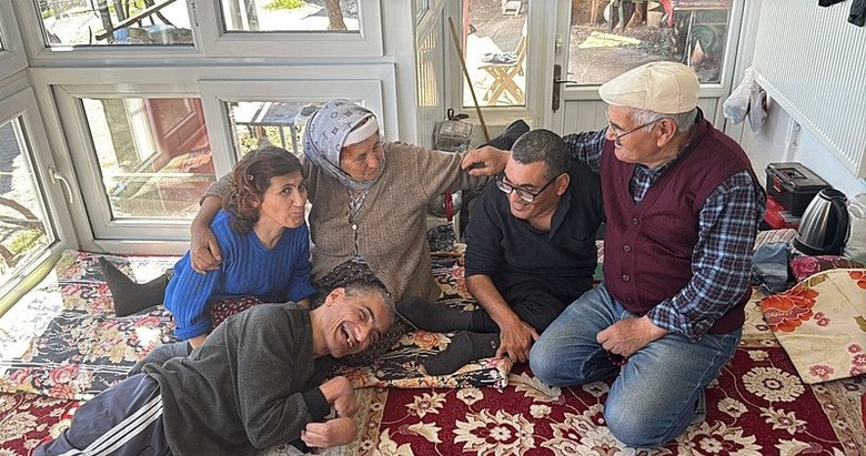 Onların yüzü hep gülüyor!