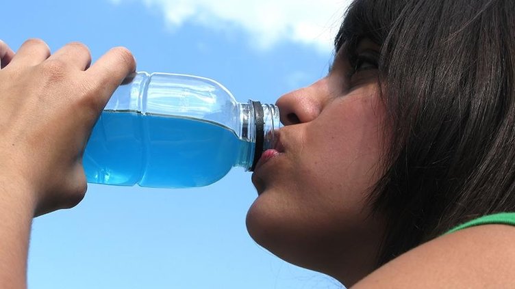 Uzmanından enerji içeceği uyarısı! Kalp ve sinir sistemine etkisi korkunç