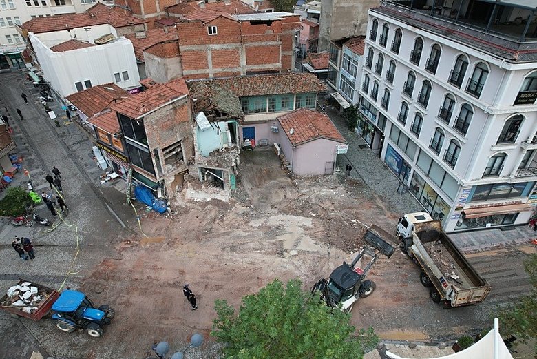 Balıkesir Sındırgı depreminin hasarı belli oldu: Bakan Kurum rakamlarla açıkladı!